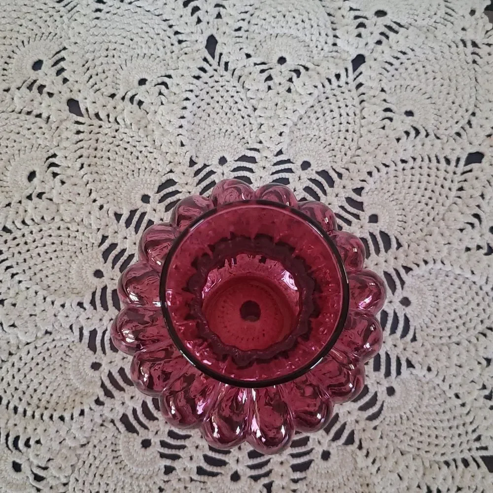 Vintage 1960s Pilgrim Cranberry Glass Optic Swirl Ribbed Vase 6